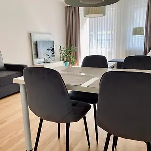 Apartamenty Maritimo Apartment